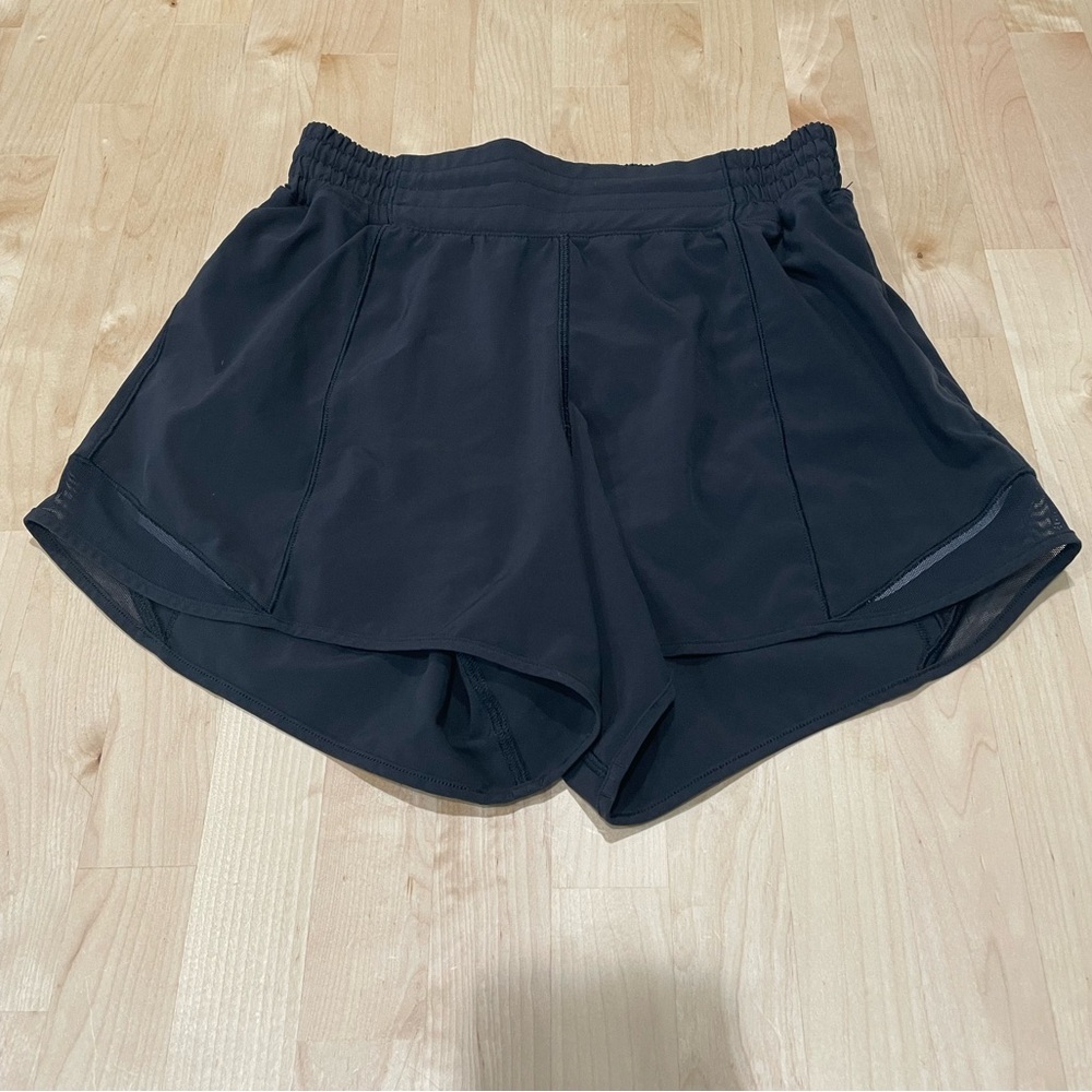 Lululemon Hotty Hot Low-rise lined short 4 inch